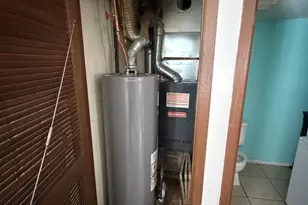 523 Meadow Green Ln, Round Lake Beach, IL 60073 - Photo 6