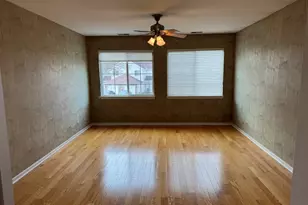 8393 Mystic, Darien, IL 60561 - Photo 10