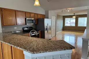 8393 Mystic, Darien, IL 60561 - Photo 8