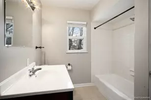 121 Elmwood Dr, Naperville, IL 60540 - Photo 6