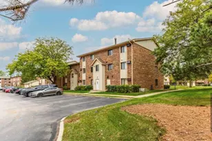 15 Echo Ct, Vernon Hills, IL 60061 - Photo 1