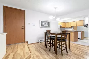 15 Echo Ct, Vernon Hills, IL 60061 - Photo 4