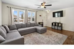 1234 Fulton Ave, Winthrop Harbor, IL 60096 - Photo 2