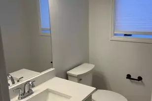 537 E Center Ave, Lake Bluff, IL 60044 - Photo 10