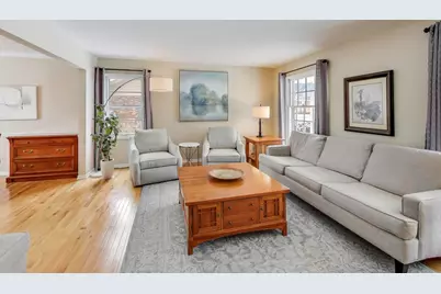 913 N Arrowhead Drive, Palatine, IL 60074 - Photo 4