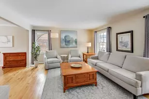 913 N Arrowhead Dr, Palatine, IL 60074 - Photo 4