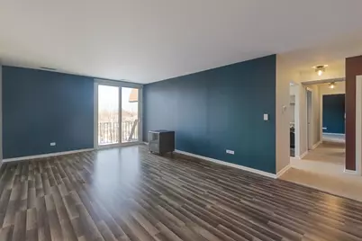 7710 Dempster #404, Morton Grove, IL 60053 - Photo 2