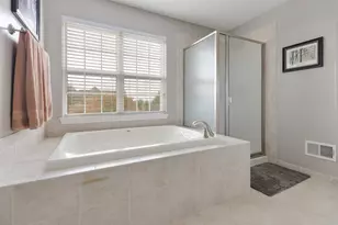 1127 Pine Valley Ct, Elgin, IL 60124 - Photo 16