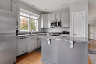 1127 Pine Valley Ct, Elgin, IL 60124 - Photo 8