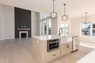 5215 Castlebar Dr, Bloomington, IL 61705 - Photo 2