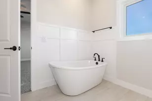 5215 Castlebar Dr, Bloomington, IL 61705 - Photo 20