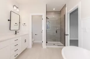 5215 Castlebar Dr, Bloomington, IL 61705 - Photo 18