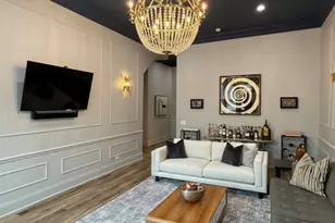 3912 N Ashland Ave, Chicago, IL 60613 - Photo 2