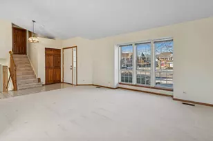 4 Pennsbury Ct, Bolingbrook, IL 60440 - Photo 4