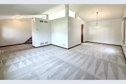 424 E Clark Street, Glenwood, IL 60425 - Photo 4