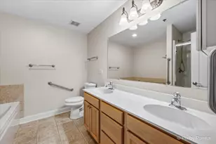 543 N Hough St, Barrington, IL 60010 - Photo 18