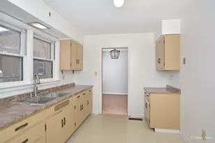 800 Morgan St, Elgin, IL 60123 - Photo 8