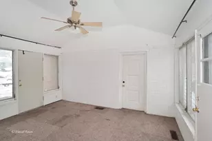 800 Morgan St, Elgin, IL 60123 - Photo 10