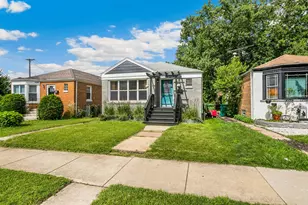 9356 S Richmond Ave, Evergreen Park, IL 60805 - Photo 2
