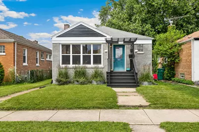 9356 S Richmond Avenue, Evergreen Park, IL 60805 - Photo 1
