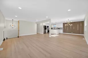 1319 N Chestnut Ave, Arlington Heights, IL 60004 - Photo 10