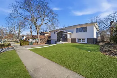 1319 N Chestnut Avenue, Arlington Heights, IL 60004 - Photo 2