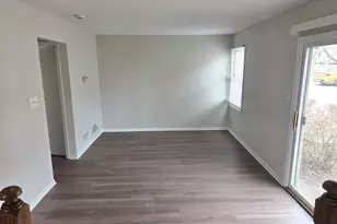 2549 College Hill Cir, Schaumburg, IL 60173 - Photo 6