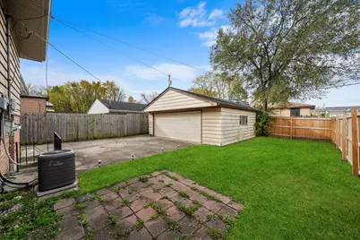 14116 S Hoxie Avenue, Burnham, IL 60633 - Photo 22