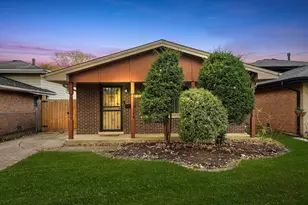 14116 S Hoxie Ave, Burnham, IL 60633 - Photo 1