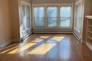 5106 W Sunnyside Ave, Chicago, IL 60630 - Photo 2