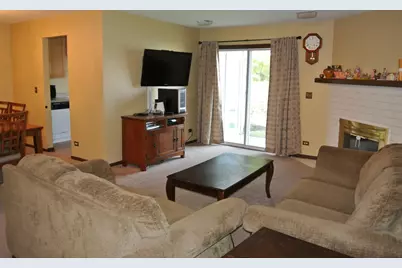 2458 Charleston Drive #5, Schaumburg, IL 60193 - Photo 6