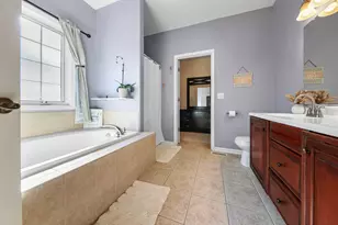 681 Circle Dr, Coal City, IL 60416 - Photo 8