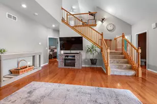 681 Circle Dr, Coal City, IL 60416 - Photo 2