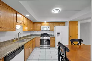 7913 W 157th St, Orland Park, IL 60462 - Photo 8