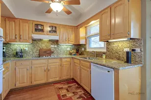 1810 E Waverly Dr, Arlington Heights, IL 60004 - Photo 8