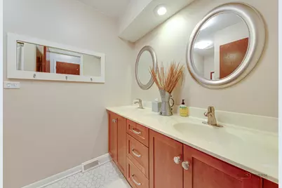 1810 E Waverly Drive, Arlington Heights, IL 60004 - Photo 22