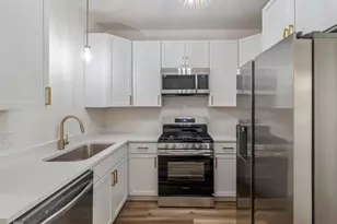 1018 N Harding Ave, Chicago, IL 60651 - Photo 8