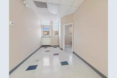 6514 W Higgins Avenue, Chicago, IL 60656 - Photo 10