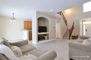 398 S Jade Ln, Round Lake, IL 60073 - Photo 4