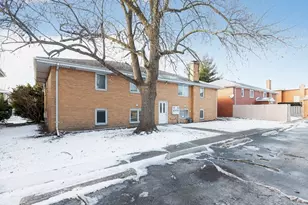 18235 Exchange Ave, Lansing, IL 60438 - Photo 6