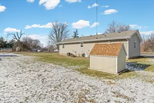 411 E 13th St, Gibson City, IL 60936 - Photo 20