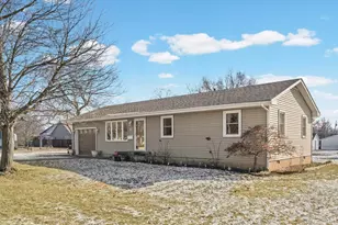 411 E 13th St, Gibson City, IL 60936 - Photo 24