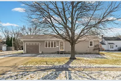 411 E 13th Street, Gibson City, IL 60936 - Photo 1