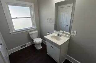 453 Addison St, Elgin, IL 60120 - Photo 16