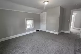 453 Addison St, Elgin, IL 60120 - Photo 10