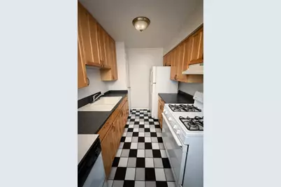 740 Hill Drive #303, Hoffman Estates, IL 60169 - Photo 2