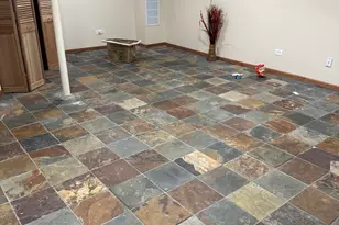 9038 Mansfield Dr, Tinley Park, IL 60487 - Photo 6