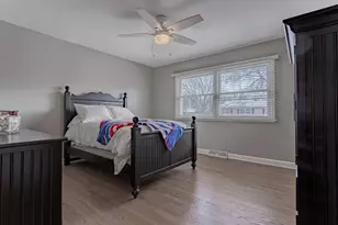 1330 S Ridge Ave, Arlington Heights, IL 60005 - Photo 16