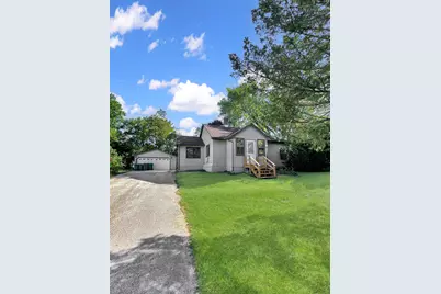 11 S Lake Avenue, Fox Lake, IL 60020 - Photo 1