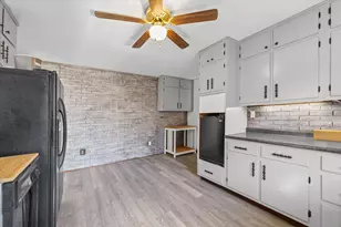 312 Prospect Ave, Paxton, IL 60957 - Photo 12